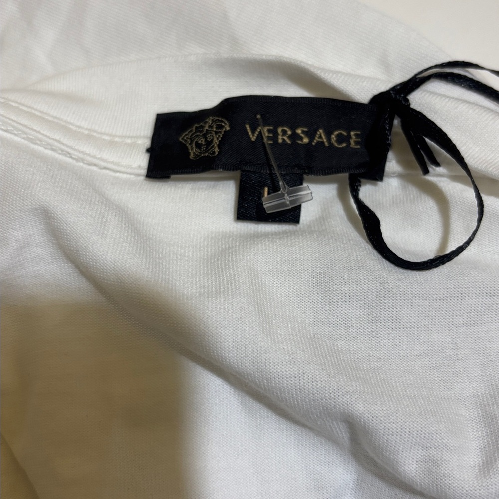White T-Shirt with Black Medusa Design - Picture 7 of 7